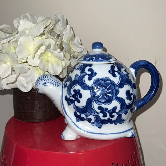 Blue & White Floral Turtle Teapot Tortoise Vintage China Unique Kitsch FLAW - Picture 1 of 11